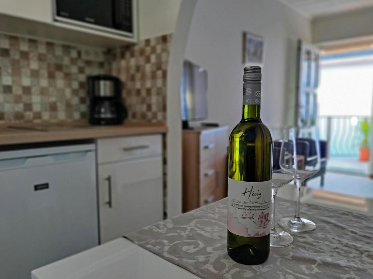 Szecsenyi Apartman ヘーヴィーズ エクステリア 写真